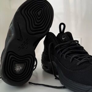 Nike Men's Black Performance Sneakers